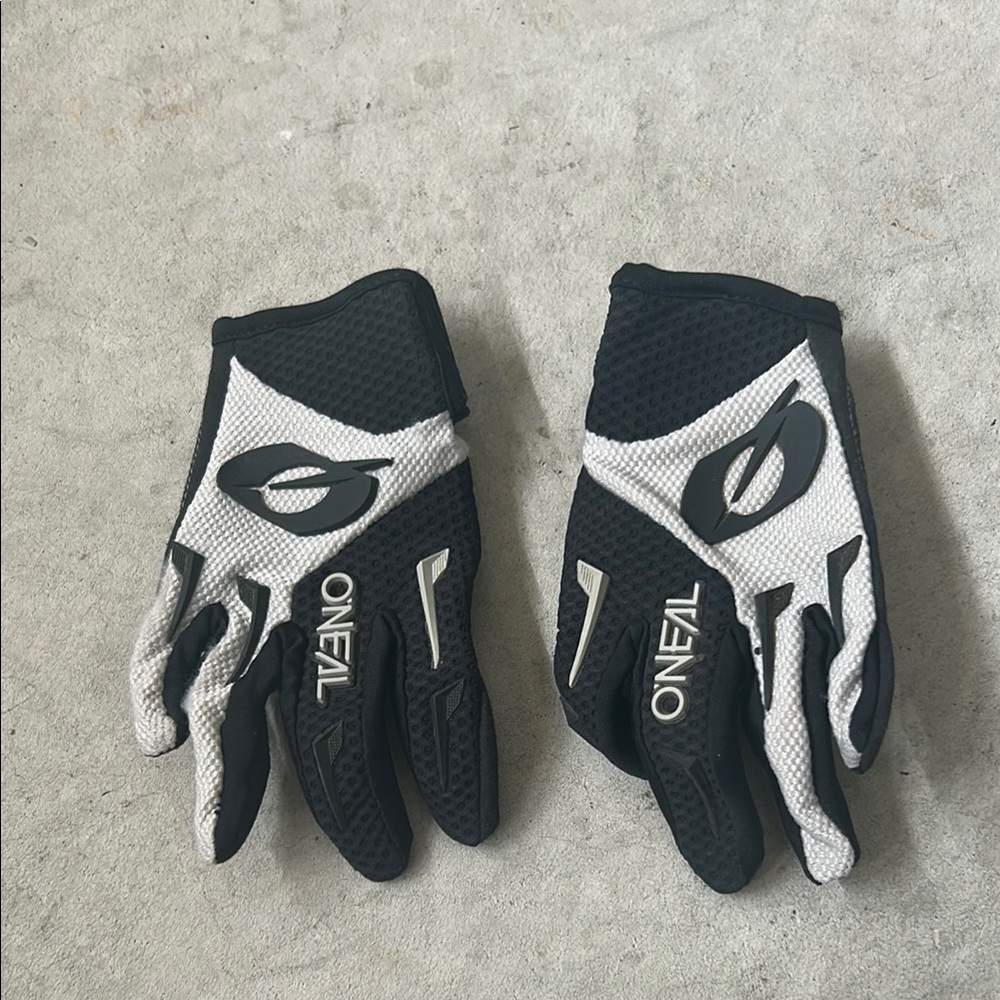O'Neal Black and White  Dirt Bike Gloves
